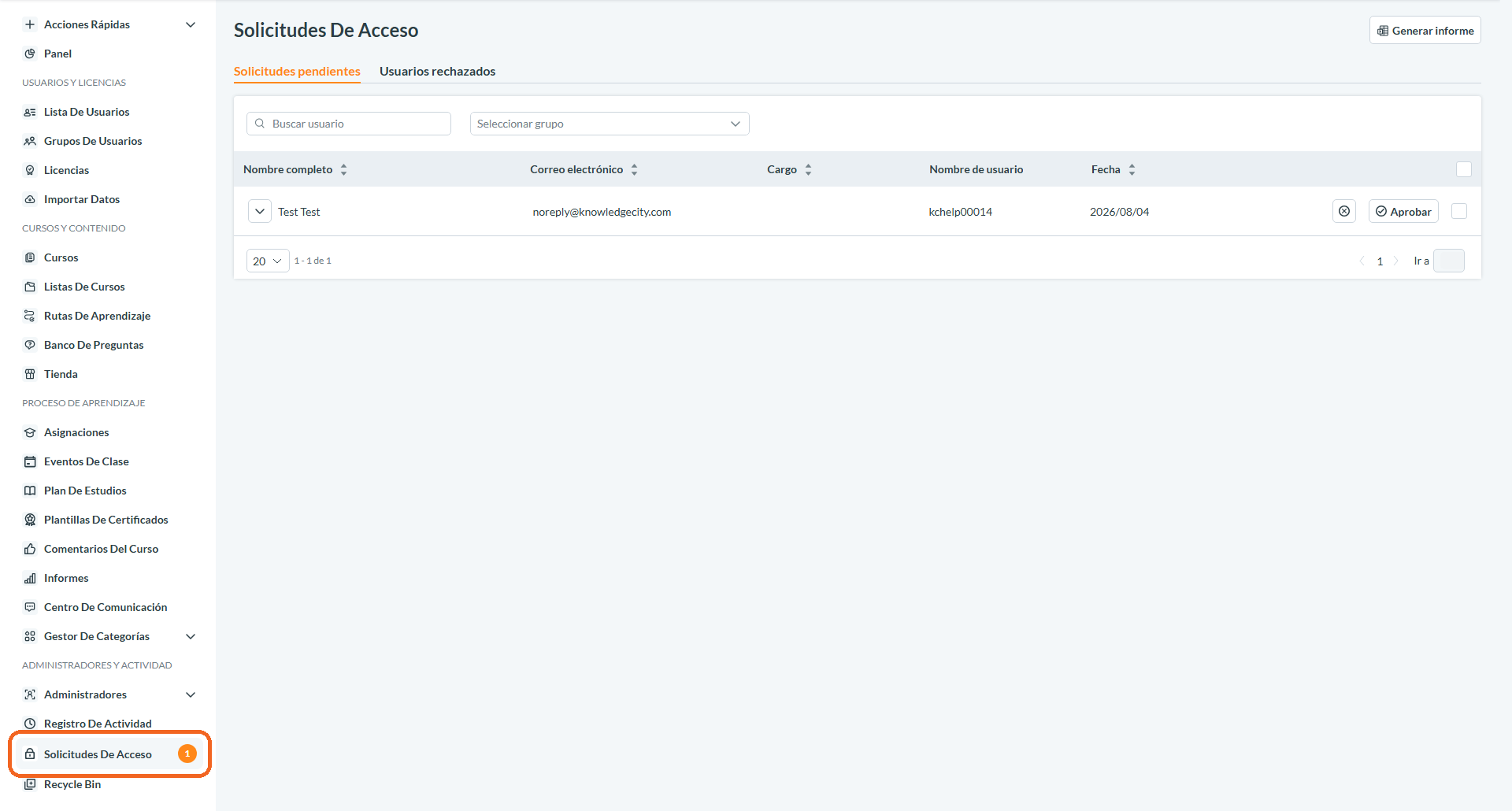 Access Requests en el panel izquierdo, con una insignia que muestra las solicitudes pendientes