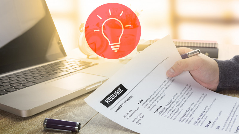 تحديث المهارات أو الإنجازات في سيرتك الذاتية