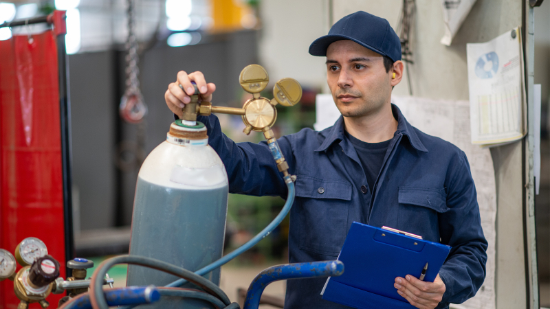 Compressed Gas Cylinders in Transportation and Warehouse Environments